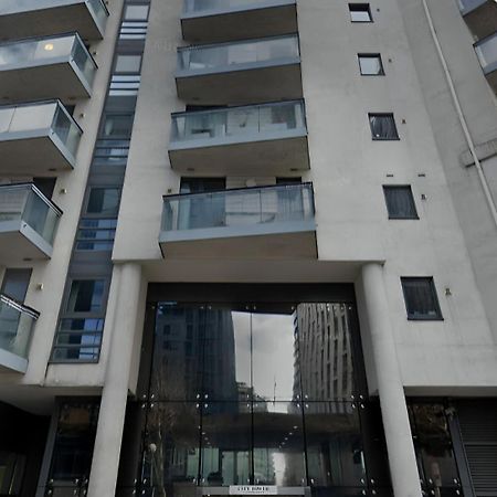 Royal Crossharbour Apartment Лондон Екстер'єр фото