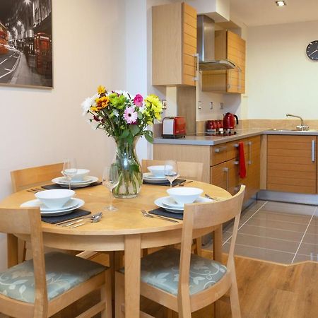 Royal Crossharbour Apartment Лондон Екстер'єр фото