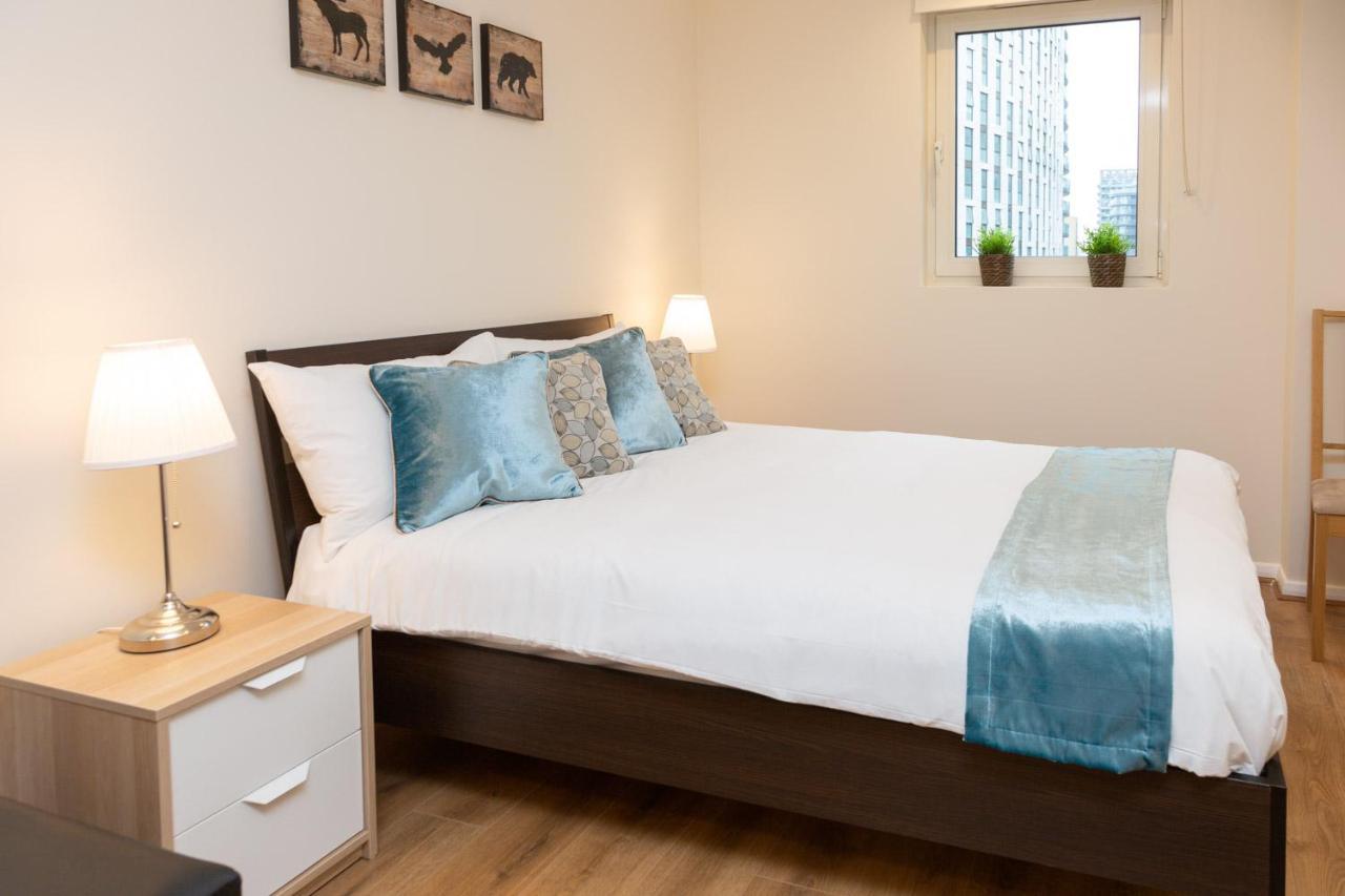 Royal Crossharbour Apartment Лондон Екстер'єр фото