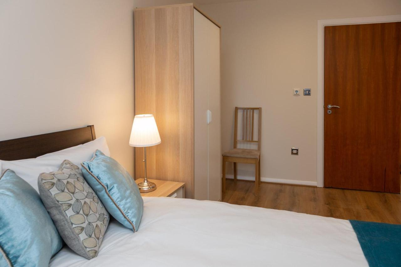 Royal Crossharbour Apartment Лондон Екстер'єр фото