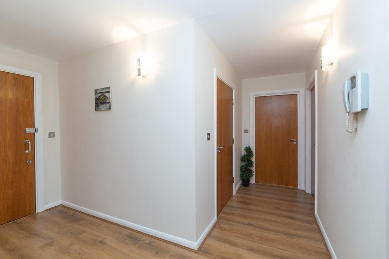 Royal Crossharbour Apartment Лондон Екстер'єр фото
