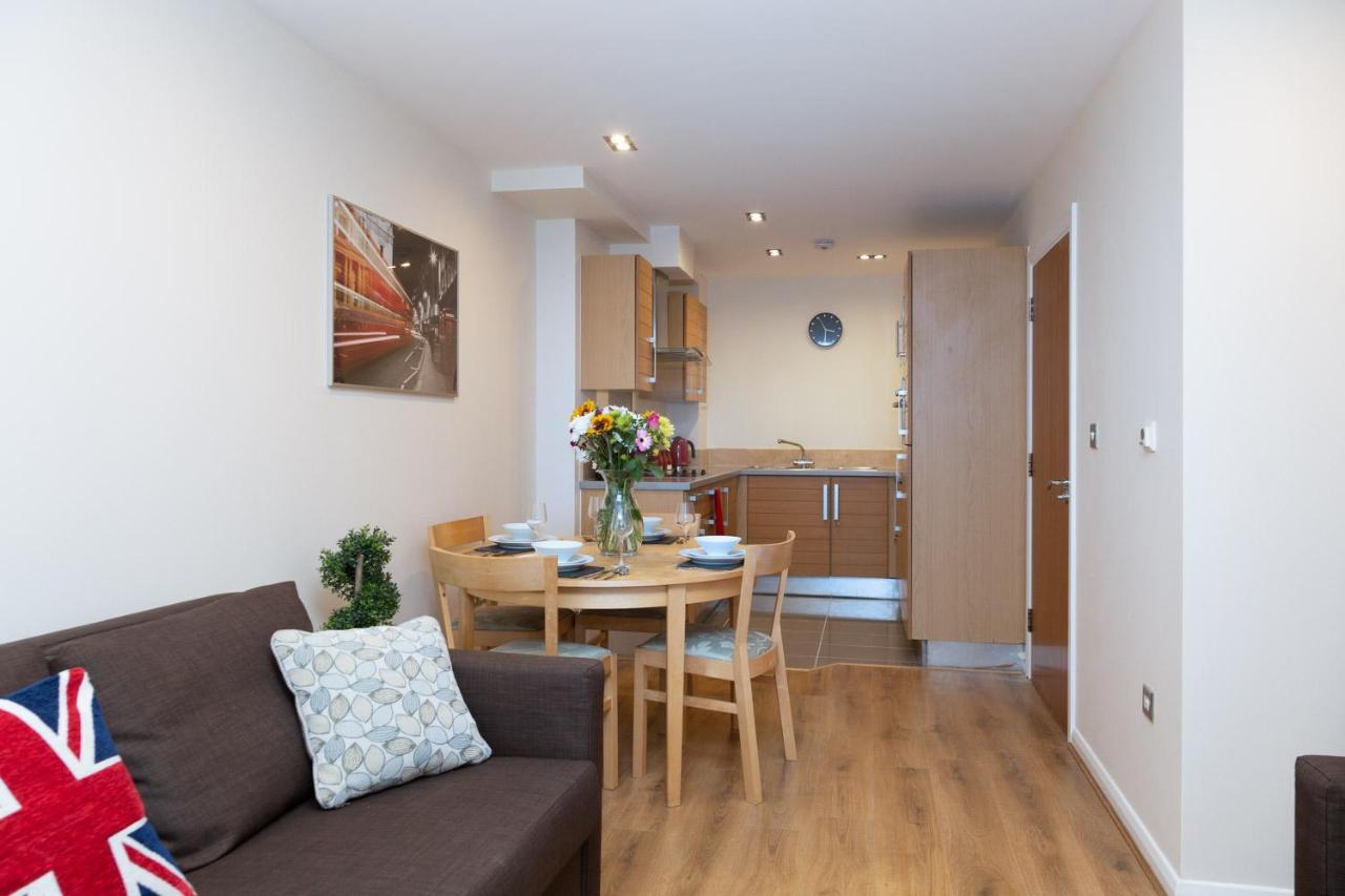 Royal Crossharbour Apartment Лондон Екстер'єр фото